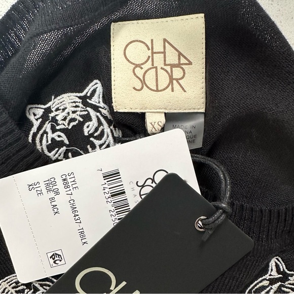 NWT Chaser Womens Ebroidered Tiger Sweater Pullover Size XS Cotton Cashmere - Picture 3 of 3